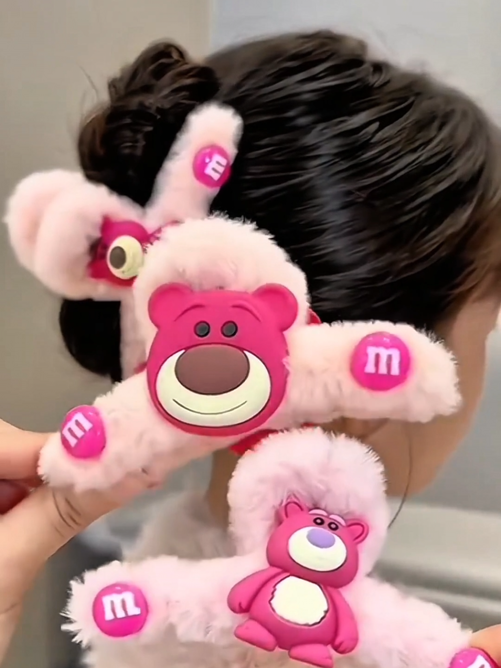 Jepit Rambut Korea Karakter Lotso #jepitrambutlotso #jepitrambutkorea #jepitrambut #promomakangajian #fypシ゚ 