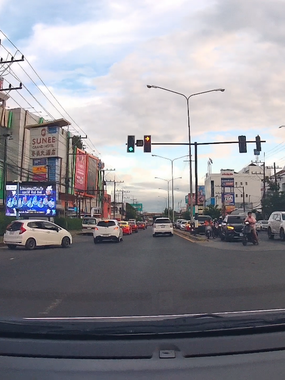 #ซ้ายผ่านตลอดไม่ได้นะ #ทางนี้ก็เบรอกลากล้อไปเลย🥺#ยอมมมแล้ว #ประเทดอุบล 