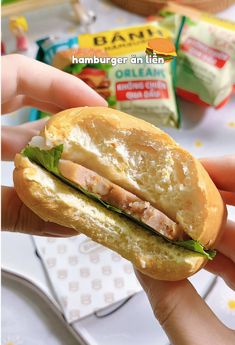 ngon lém 🍔😋✨🧏🏻‍♀️ #hamburger #banhhamburgeranlien #mimibe #fastfood #ancungtiktok 