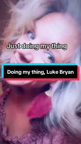 Doing my thing. #dance #fyp #lipsync #doingmything #friday 