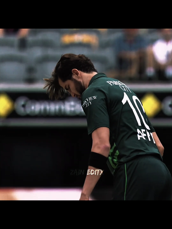 Shaheen pace+swing🙌🏻👀🔥 #shaheenafridi #bowling #viral #ausvspak #foryoupage 