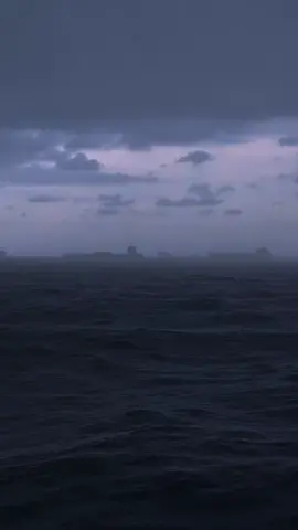 tinggalkan satu pesan tuk dia! 