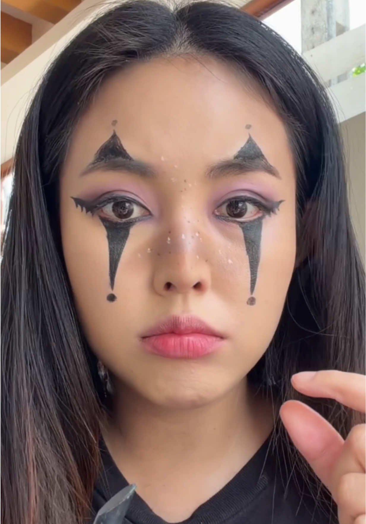 แต่งหน้าฮาโลวีนตามฟิลเตอร์ & รีวิวรองพื้นที่ใช้  และเทคนิคการลงผิว พร้อมไปหลอกครอบครัวในวันฮาโลวีนกัน 👻 🎃#นามิทิ้นท์ล็อคลุค#นามิทิ้นท์ล็อคลุค 