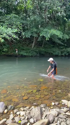 Dapat ikan gratis🐟🐠 #pedalamanborneo  #hutankalimantan  #kampunghalaman 