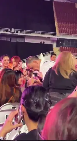 Daddy came to support Lisa ❤️🥰  LISA ENCHANTS RAJAMANGALA #LISA #LALISA #BLACKPINK  #DEADLINE_IN_BANGKOK  #DEADLINEinBangkok_LISA 