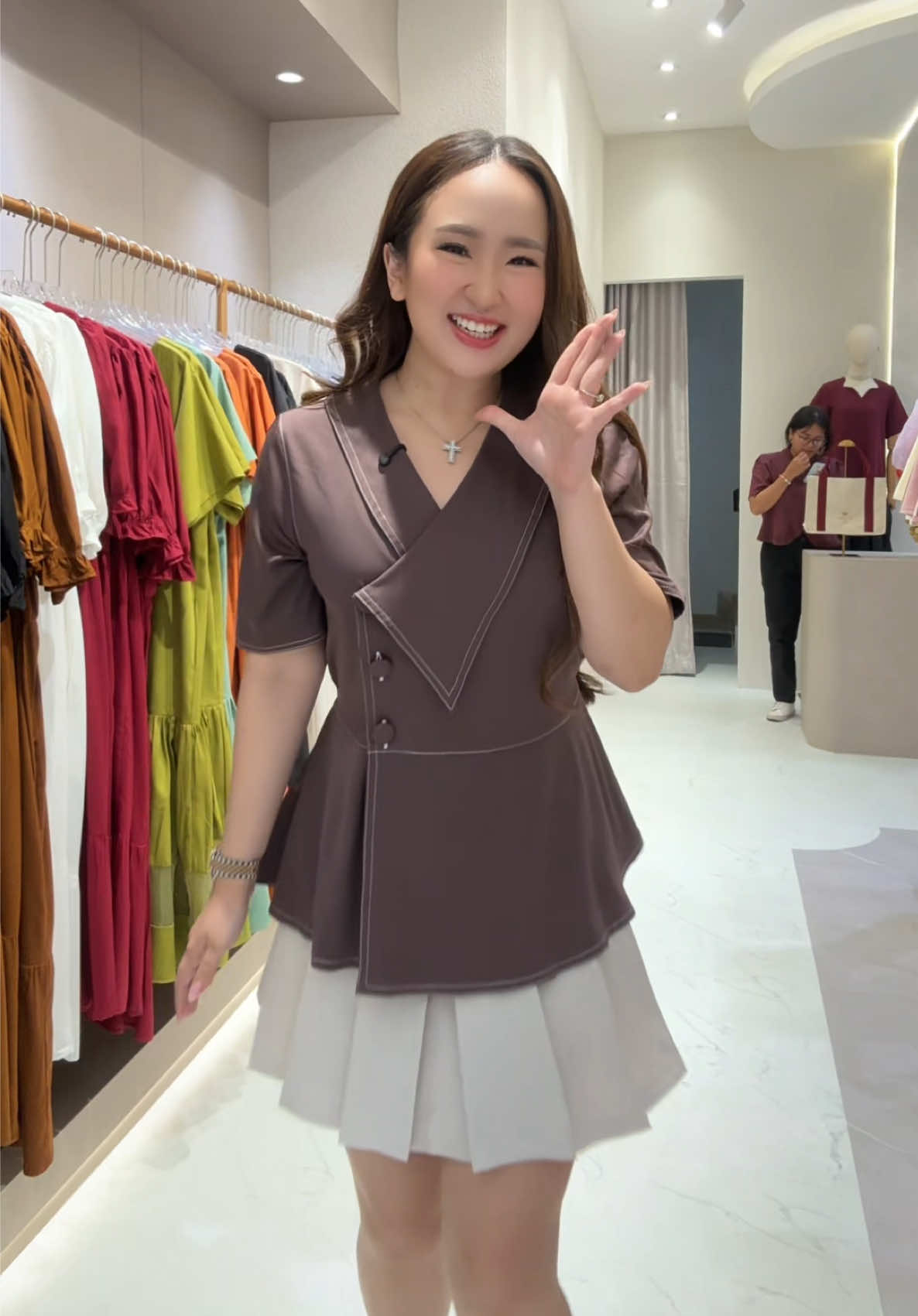 Esme Top + Sava Mini Skort = 🤎🫶🏼💕✨ #blousecantik #blousejumbo #blousebigsize #bajucantik #bajubigsize 