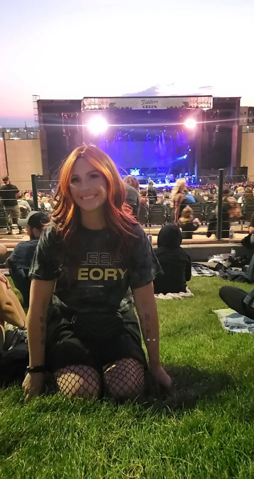 @Dayseeker @Rory Rodriguez this album will be on repeat for the foreseeable future 🖤🌙 #dayseeker #concerts #concertoutfit #musictherapy #cryingwhileyouredancing 