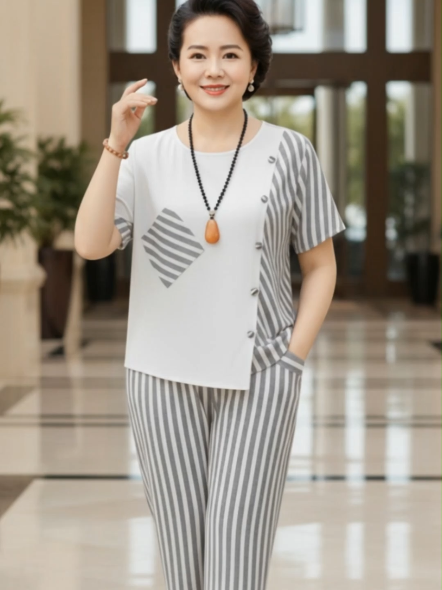 Bộ đồ trung niên mặc nhà trẻ trung năng động #thoitrangtrungnien #xuhuong #thoitrangbigsize #macdepmoingay #dobomacnhadethuong