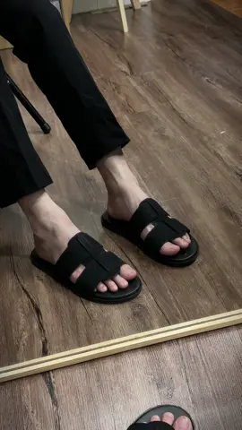 Dép quá đẹp giá lại còn hời. Khâu quai chắc chắn lắm nha #depda #depquaingang #thoitrang #xh 