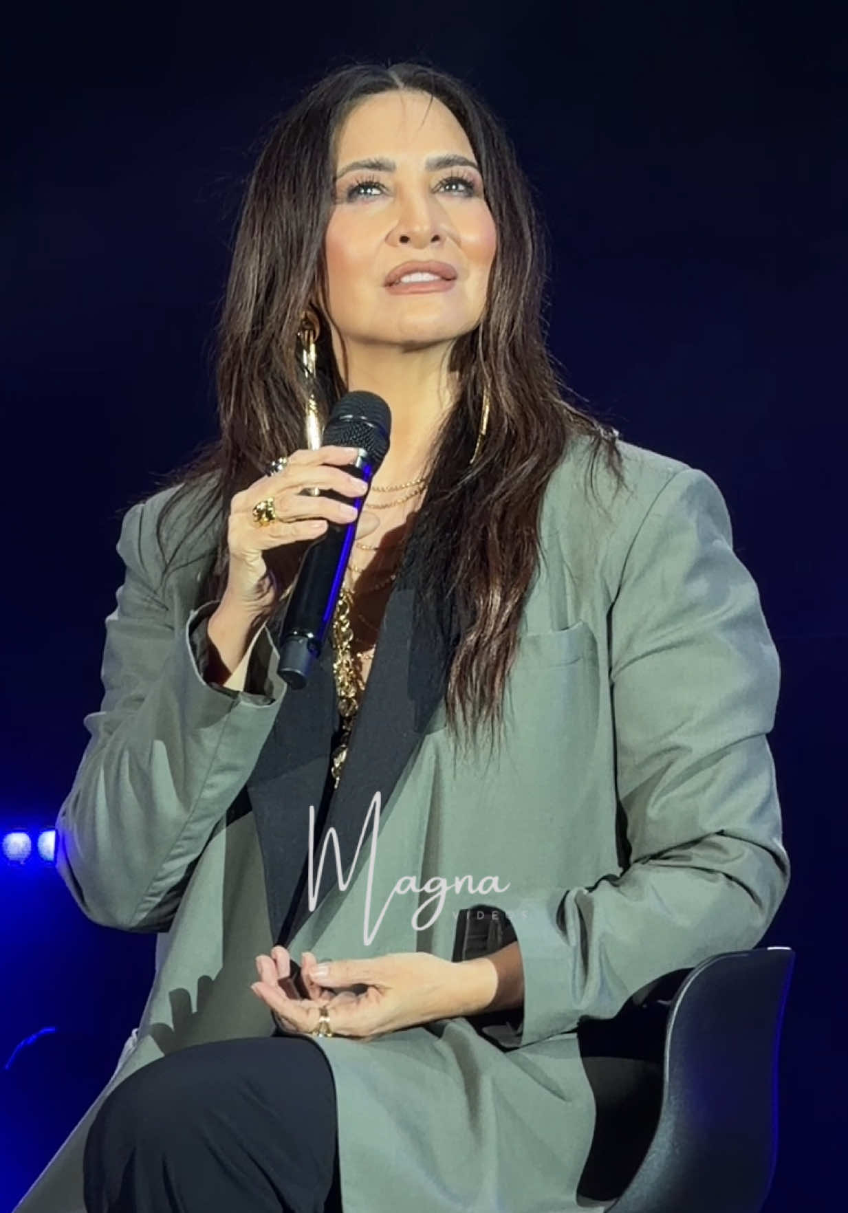 Qué difícil escuchar esta canción 😢#SeMeFue 🎶🤍✨ @myriamhernandezn #myriamhernandez #TauroTour #Lima 🇵🇪 #Concierto
