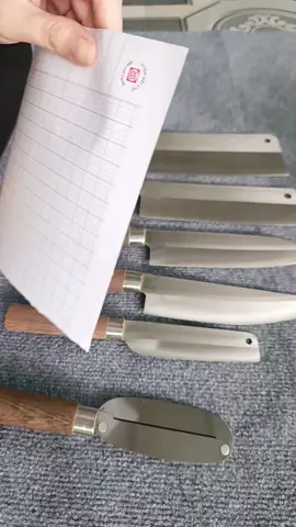 dao thép trăng k gỉ. cán gỗ chắc chắn #bodaonhabep #daonhabep #daotheptrang 