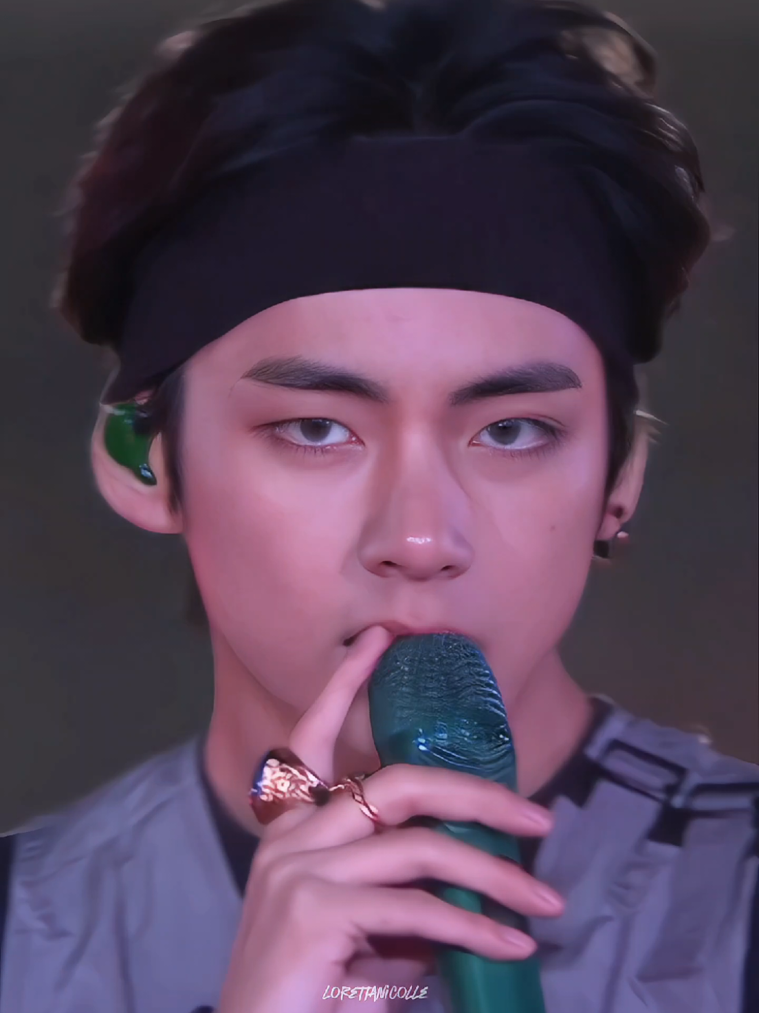 I'm obsessed with this Taehyung's look 🧎‍♀️#taehyung #btsv #kimtaehyung 