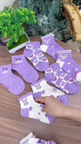 Set tất Korumi cho bé xinh quá các mẹ ơi #tatchobegai #tatchanchobe #tatkuromi 