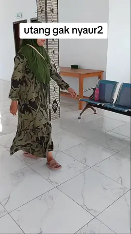 Setidaknya nyicil makbest walaupun titik ojok blas,dadi enek usahae untuk bayar, semoga yg memiliki hutang Allah mudahkan dan lancarkan rejekinya sehingga bisa segera lunas semua hutang2 aamiin 🤲  #komedi #fyp #hanyahiburan #sidoarjo24jam 