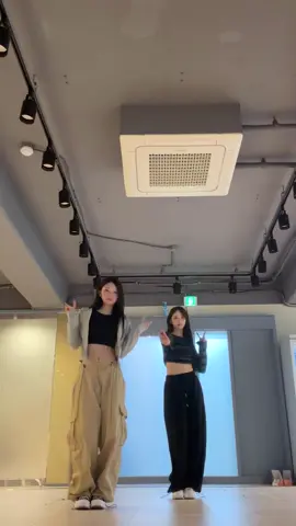 1️⃣ - 2️⃣ - 3️⃣ - 4️⃣ 🐻🐤 #tripleS #트리플에스 #トリプルS #トリプルエス #トエス #JiWoo #지우 #ジウ #YeonJi #연지 #ヨンジ