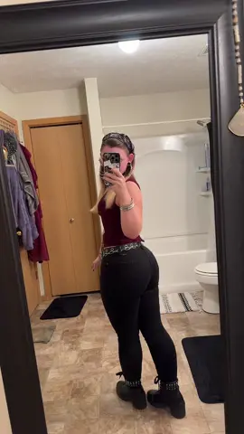 Happy Friday! Apparently I got the day wrong lol, the rave is tomorrow! 😋