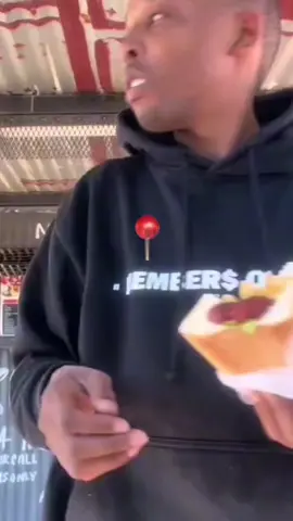 wena nkare wa mbabela 😂.  #dedrickbonolo #kopanothefuture #wwrigby001 #millonviews #gentleshaya 