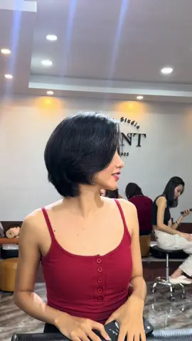 Layered bob🤭🤎@Stylist Ohm ☎️-09880169883  📍-အမှတ် ၂၂၂/၂၂၄ Paint Hair Studio ဗိုလ်တထောင်စျေးလမ်း အီတင်လမ်း ပုစွန်တောင်မြို့နယ် / ပုစွန်တောင်မြို့နယ်တရားရုံးဘေး။#fyp #stylistohm #painthairstudio #haircut 