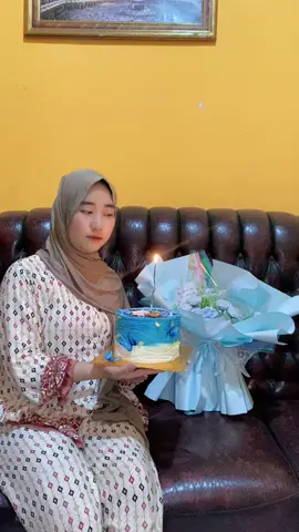 Merayakan diri sendiri🎂😇#happybirthday #19oktober 