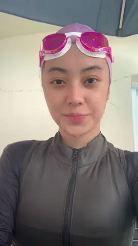 pengen pulang, pengen berenang tiap minggu lagi😔