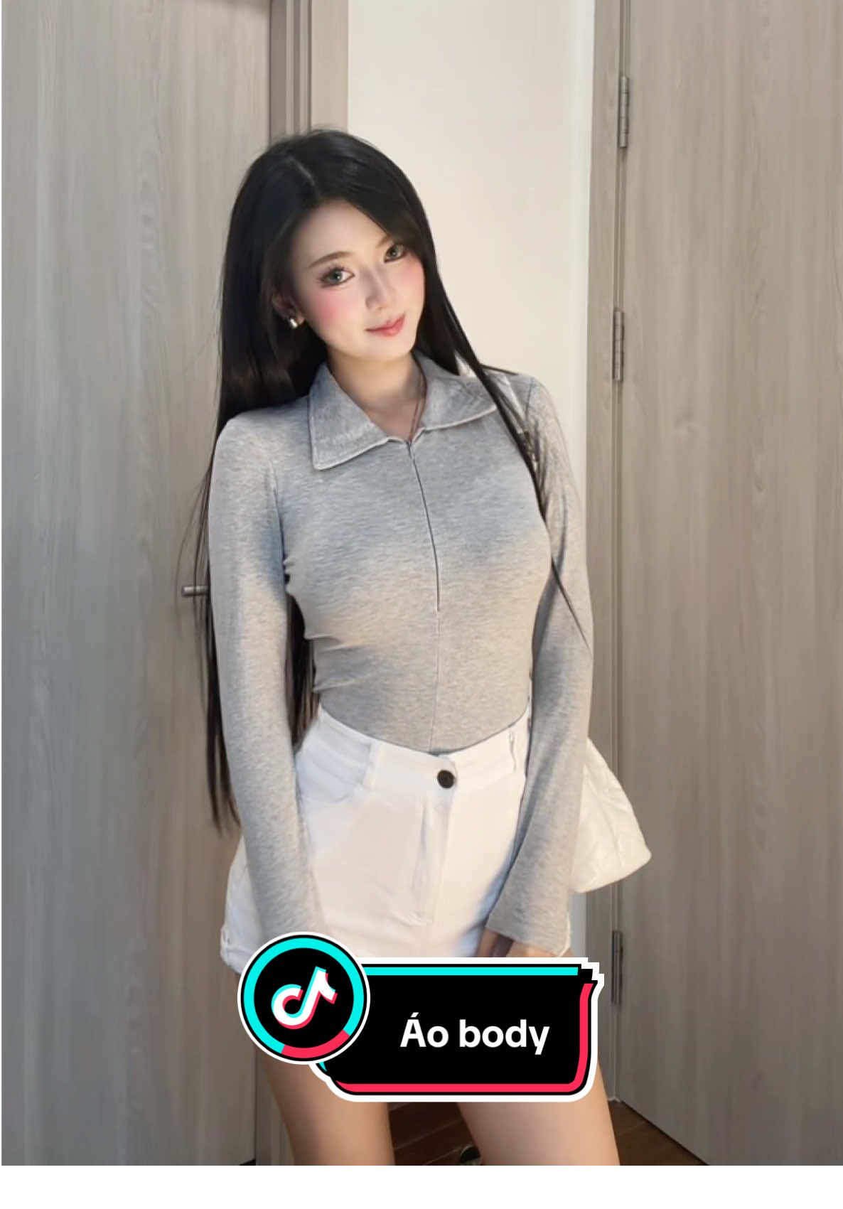 Áo fit body, cổ mặc dc 2 kiểu lun ạ#viral #tiktokthoitrang #fyp ##xuhuong #outfit 