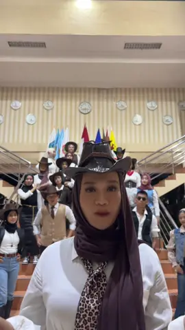 agit season 🤎 #smaganasa #yearbook #cowboy 