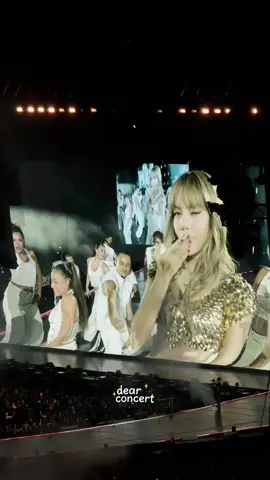 #lisa #lisablackpink #blackpink #deadlineworldtour @LISA 