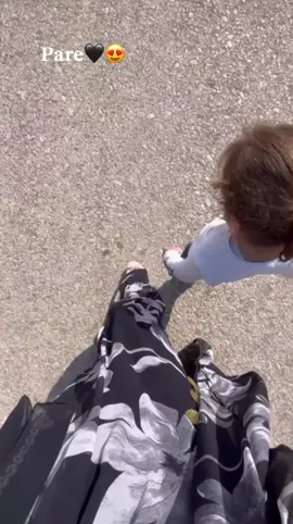 ئەز خو مەزن ناکەم بەس ئەگەر تۆمن مەزن ببینی ئەو نە ئاریشا منە جانێ😇🤷‍♀️