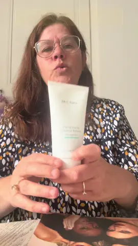 Coucou 👋  C’est le moment d en profiter ou de préparer les fêtes de fin d’année 🎁  Retrouve de grosse promo tout le week-end sur ma boutique dans l onglet spécial  👉 https://www.fr.farmasi.com/cindy51  #promotion #pourtoii #maboutiqueenligne #vegan #beaute 