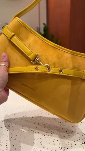 cakep banget warnanya tas terbaru dari @bostanten #bostanten #minichloebag #bostantenbag #bostantengirls