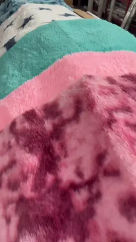 🩶 Alfombras Shaggy de SANTINO Home 🩶 ¡Suavidad, estilo y confort en cada paso! 😍 📏 Medidas y precios: 🟤 1.50 x 1 m → $690 ⚪ 1 m de diámetro → $690 🟢 1.50 x 2 m → $1.190 ✨ Renová tus espacios rápido y fácil, lo mejor para tu hogar ✨ 📍 Uruguay 🏠 Avda. Gral. San Martín 3643 esquina José B. y Ordóñez 📞 095 801 008 / 094 020 807 🌐 santinohome.com #SantinoHome #Decoración #AlfombrasShaggy #Hogar #Estilo 