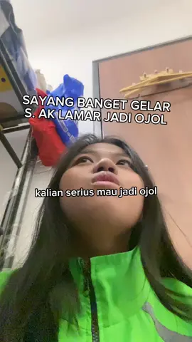 Biar gua aja yang dipandang sebelah mata, temen temen gua jangan🥺 #fyp #gelar #sarjana #sunscreenwaterproof #sunscreenviral #sunscreenringantransparan 