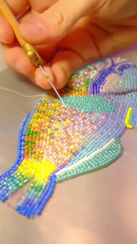 #stitch with @Kat no judgment but I literally never thought there would be a way to not tack beads lol #beading #beadedearrings #nativebeadwork #nativetiktok 