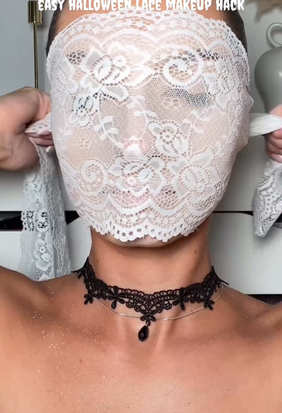 Halloween makeup inspo 🤍🖤 @Alexandra Claudia #halloweenmakeup 