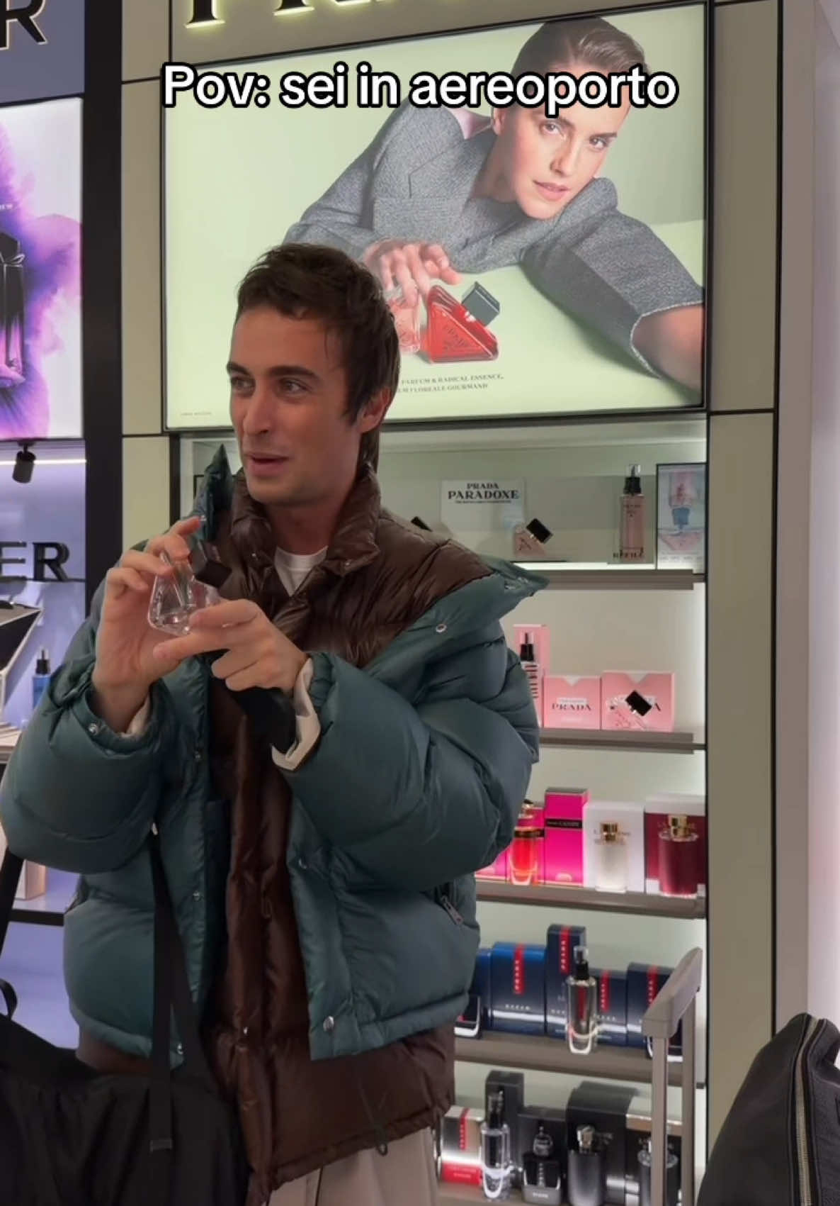 HO IL BIGLIETTO?✨ @pradabeauty #adv #PradaParadoxe #PradaFragrance #PradaMakeup #aeroporto