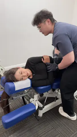 @radenzaharatul came in for her chiropractic session with DC Jon — one big adjustment and a whole lot of learning about posture and balance 🙌 Sometimes, all it takes is a proper alignment to move better and feel lighter 💥 #BackroomChiro #KajangChiropractic #chiro