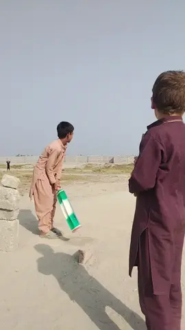 غریبوں کا کمینٹیٹر اف نوے موڑ 