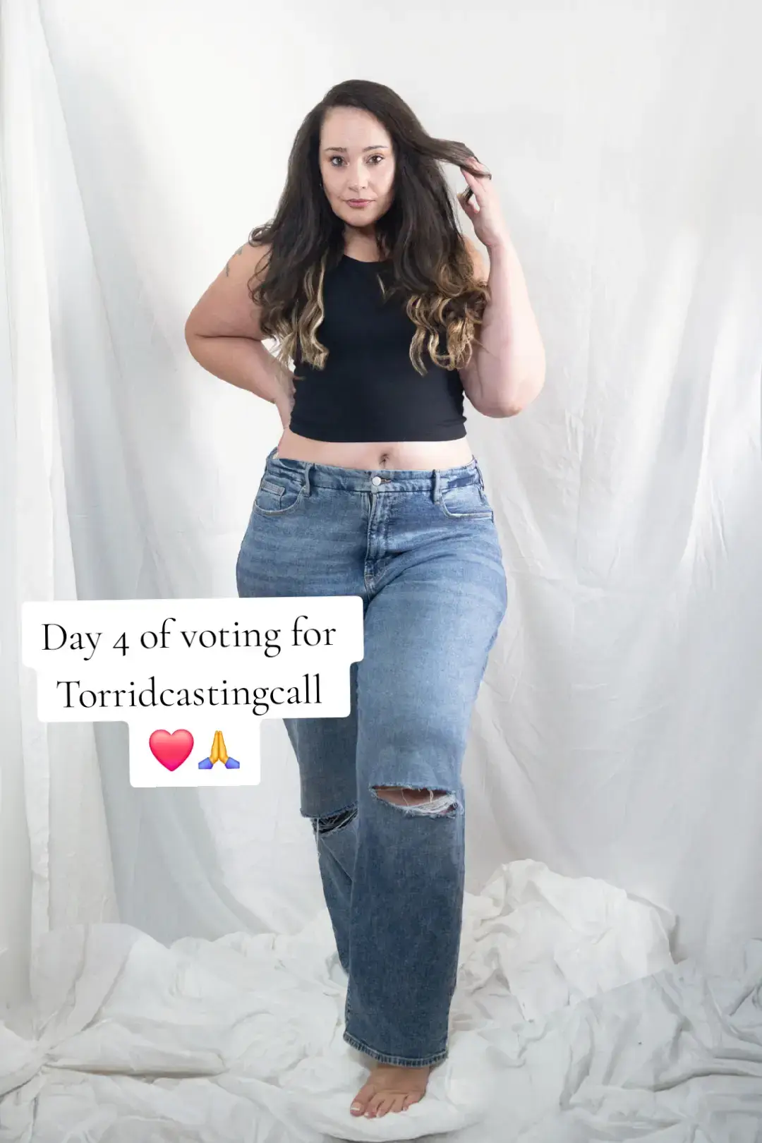 Day 4 of voting! Halfway there! I am so grateful for all the support! I never take that for granted! Thank you from the bottom of my heart! ❤️🙏 . . 🔗 to vote-http://torrid.com/castingcall2025 🔗 in bio and stories. . . #plussizefashionblogger #torrid #torridcastingcall2025 #letsgo @Torrid 