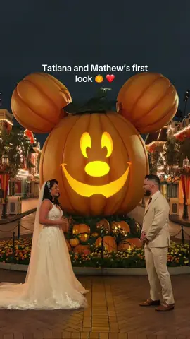 Tatiana and Matthew had their first look on Main Street at Disneyland, right before their Disney Wedding ❤️ #disneywedding #disneyland #disneycouple #disneybride #disneylandcalifornia 