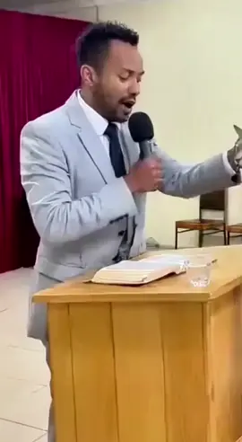 Detik2 seekor kucing mengamuk ketika hendak dibaptis #fyp #viral 