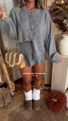 Who’s ready to eat?! Out Home for Thanksgiving Collection launches TODAY at noon 🤎✨ 