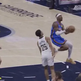 SGA really just out there working everybody #sga #okc #thunder #canadian #bucket 