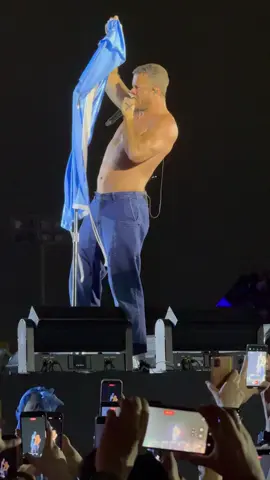 No puedo creer que viví esto. 💙🤍💙 Argentina vibrando con Believer. 🇦🇷💥 @Imagine Dragons  #ImagineDragons  #Argentina #DanReynolds #Inolvidable  