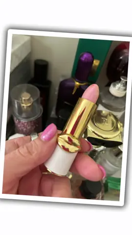 Just me falling in love all over again with these beauties. These Pat McGrath Lip Trance shades are pure perfection 😍 Which one’s your fave?#patmcgrathlabs #beauty #makeupobsessed #luxurybeauty #latina 