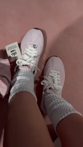 alo X jisoo is so cute tbh!!! 💖 #alo #alojisoo #알로지수 #jisoo #blackpink 