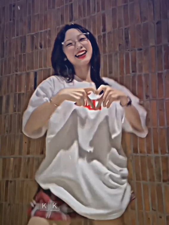 💐 ........#kyawl_edit_preset #kyawllorence060316 #te4m_solid_editors #kyawkyaw6192 #alightmotion_edit @Tươii tắn xink xắn 