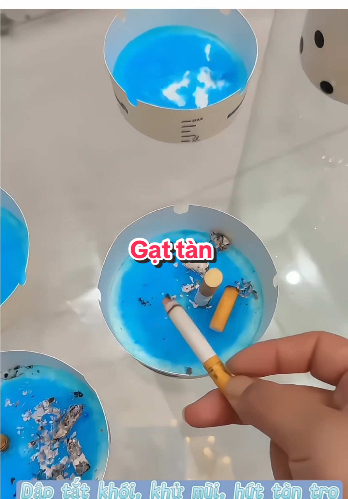 Đây là gạt tàn  dùng một lần, làm bằng loại giấy bìa thân thiện môi trường chứ không phải nhựa nha. #gattanthuocla #gạttandung1lan 