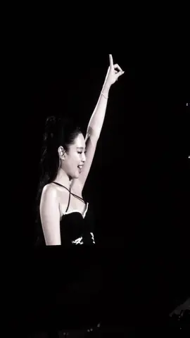 لو الانوثه كانت شخص اكيد بتكون جيني#jennie #foryou 