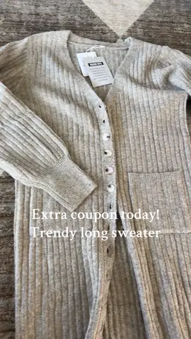This is so cute! Wear it with jeans and a tank for a trendy, casual look #fallfashion #winterfashion #ladiesfashion 