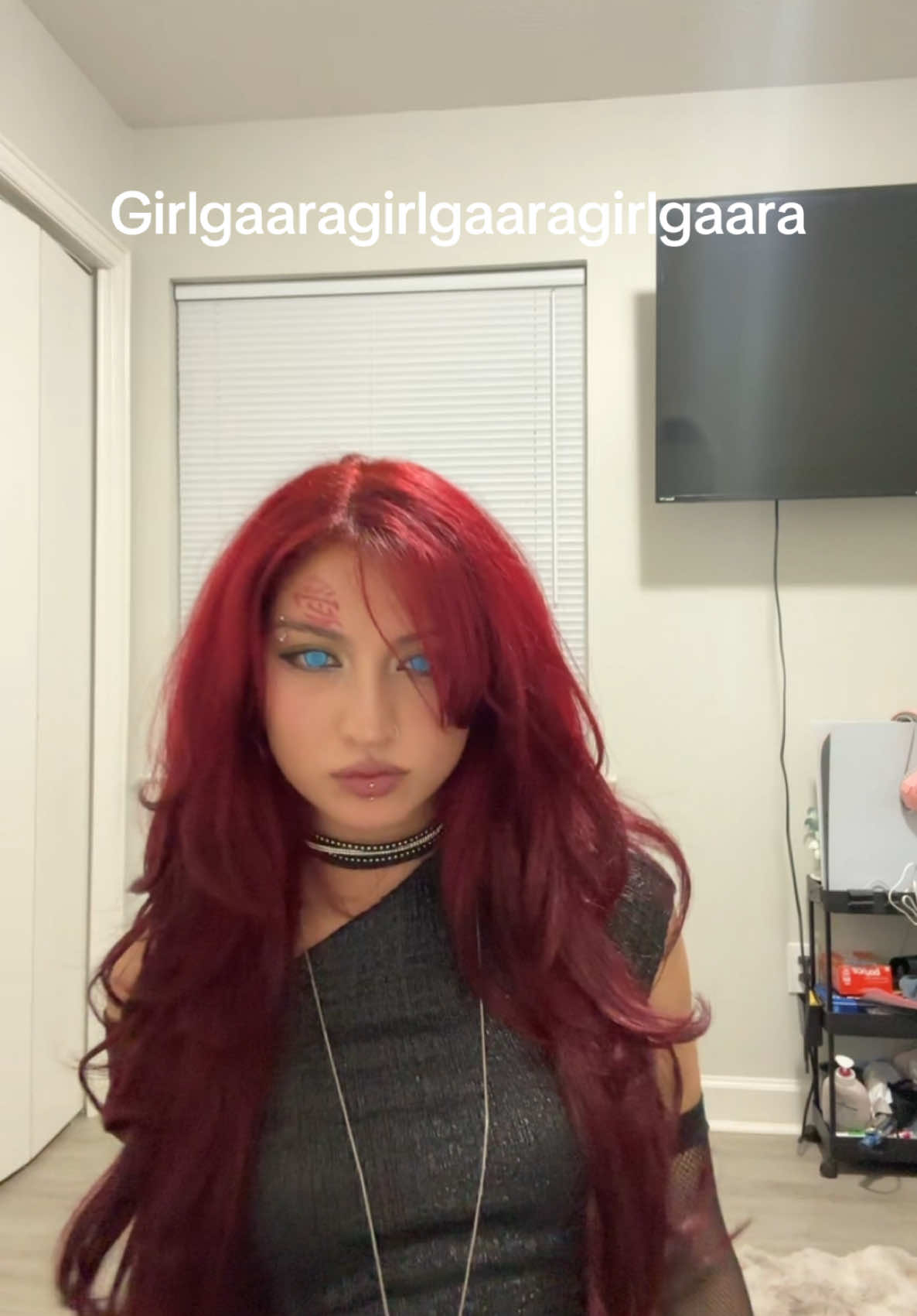 :) #fypシ #gaara #layers #hair #longlayers #redhair #starfire #gaaracosplay #naruto #girlgaara 